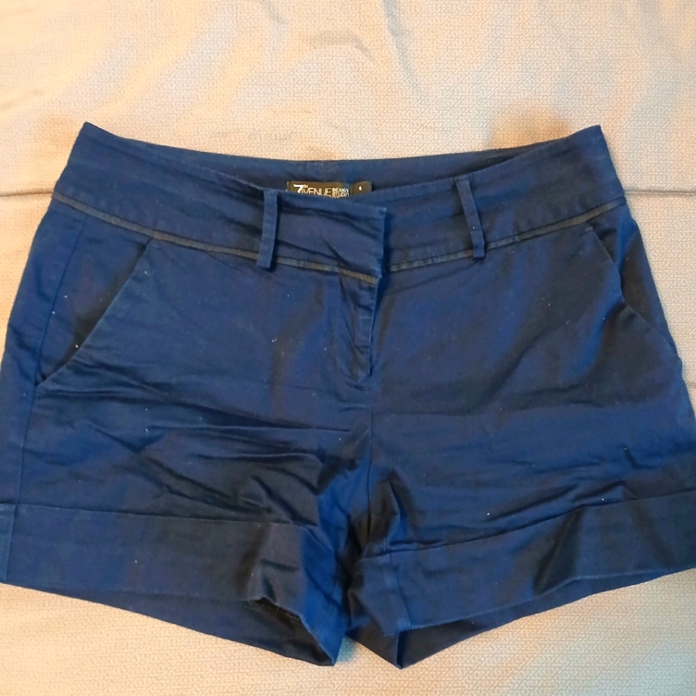 New York & ComanyWomen's Navy Shorts